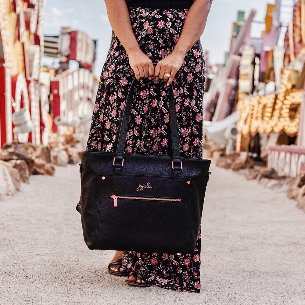 Brand New JuJuBe Everyday Tote - Noir Rose Gold 🌟